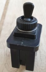 Interruttore illuminazione quadro 2 attacchi piatti Fiat 500