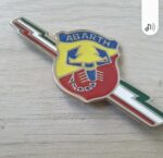 Fregio stemma laterale Abarth fulmine per parafango .posteriore Fiat 500