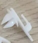 Molletta in plastica fissaggio pannelli porta Fiat 500